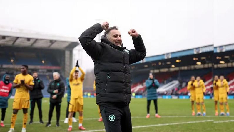 Vitor Pereira comemora classificação para as oitavas de final da Copa da Inglaterra — Foto: Getty Images