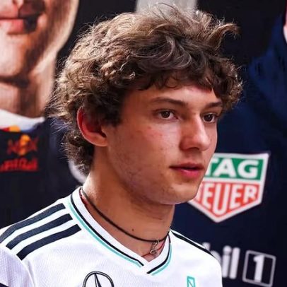 Kimi Antonelli sofre acidente de carro e sai ileso antes de testes da F1