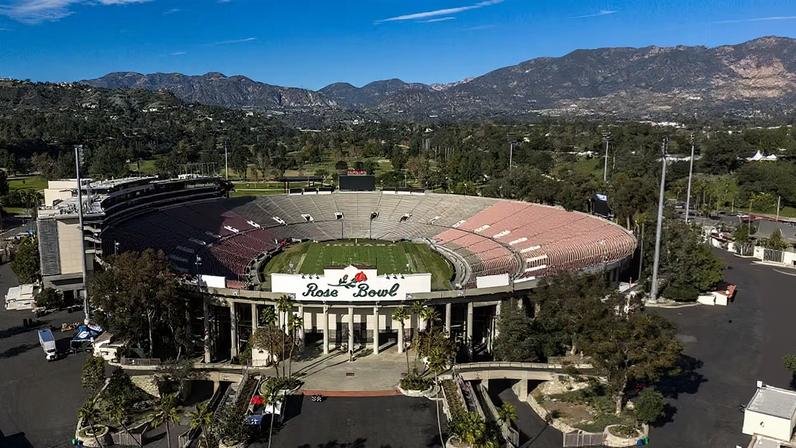 LA-2028: Estádio Rose Bowl será o palco das finais dos torneios masculino e feminino de futebol — Foto: Getty Images