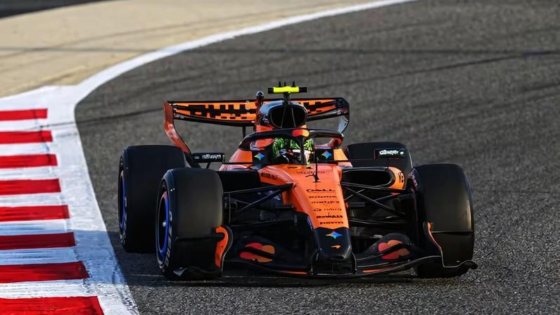 Lando Norris nos testes de pré-temporada da F1 2026 — Foto: Mark Sutton - Formula 1/Formula 1 via Getty Images