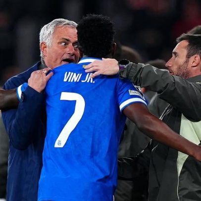 Mourinho evita comentar declarações sobre caso Vini Jr.; difícil para todos