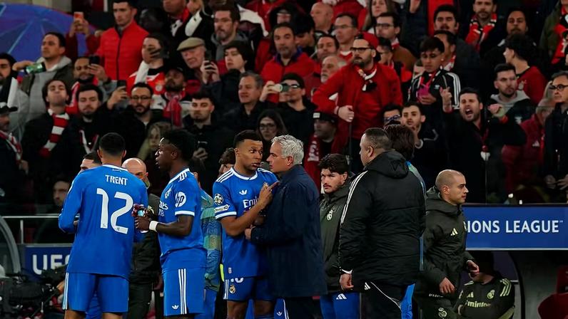 Benfica x Real Madrid, nos playoffs de acesso para as oitavas de final da Champions League — Foto: Gualter Fatia/Getty Images