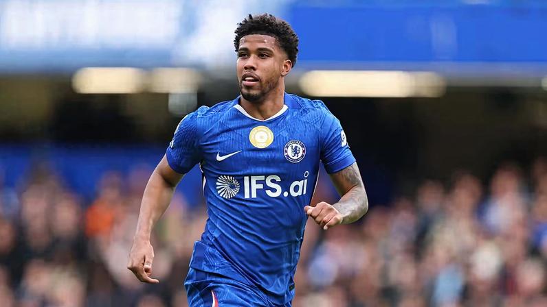 Andrey Santos foi titular do Chelsea nos últimos cinco jogos — Foto: Getty Images