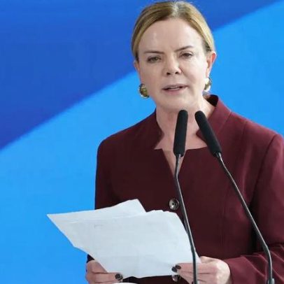 Gleisi critica apurações sobre impactos do fim da escala 6×1