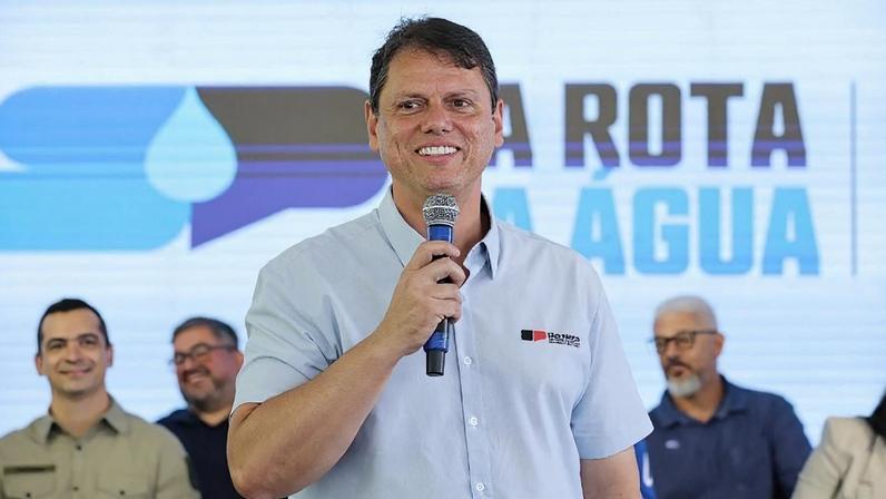 Governador de São Paulo, Tarcísio de Freitas, durante agenda em Itapecerica da Serra