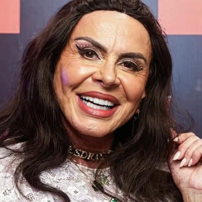 Gretchen usa coleira com nome do marido em bloco de Luísa Sonza em SP