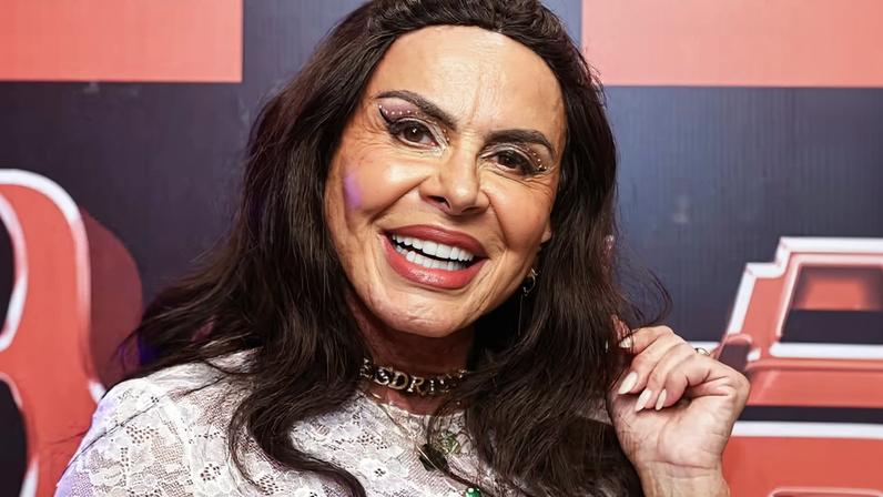 Gretchen usa coleira cravejada com nome do marido para bloco de Luisa Sonza, 'Modo Surto' em SP — Foto: Agnews