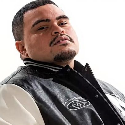 Guga Nandes anima Camarote Quem O Globo com hits de pagode