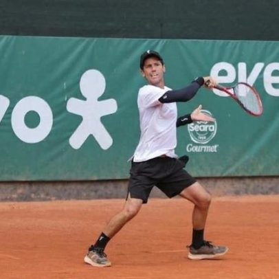 Henrique Mello vence na estreia do ITF MT700 de Montevidéu