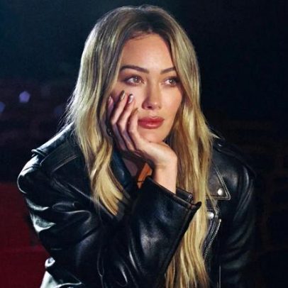 Hilary Duff continua como guia dos millennials em novo programa
