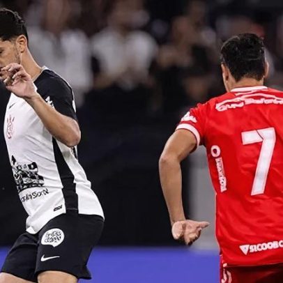 Lateral do Corinthians opera após lesão no joelho