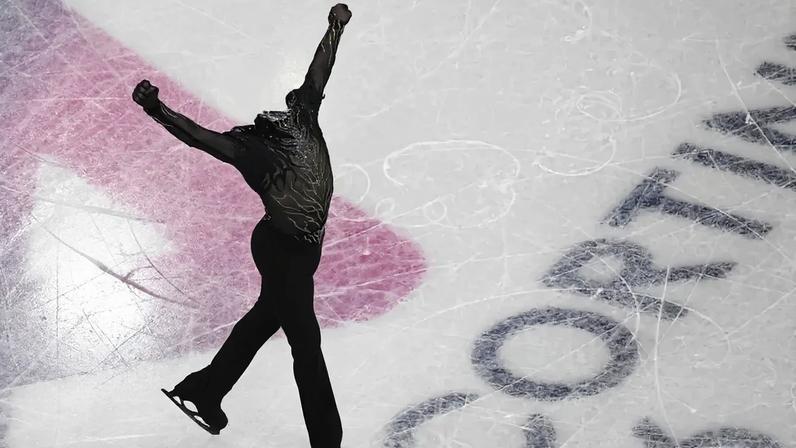 Astro Ilia Malinin garantiu a medalha de ouro para os Estados Unidos