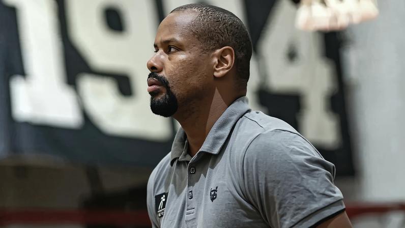 Cássio Santos é o novo treinador do Vasco da Gama no NBB (Foto: Reprodução / Instagram)