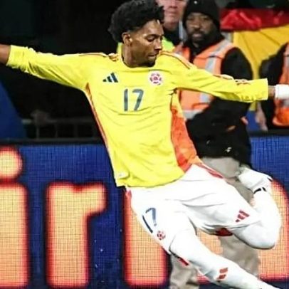 Botafogo negocia contratação do lateral Johan Mojica