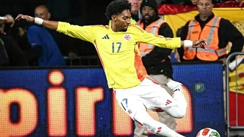 Johan Mojica entrou na mira do Botafogo (Foto: Reprodução/Redes sociais)