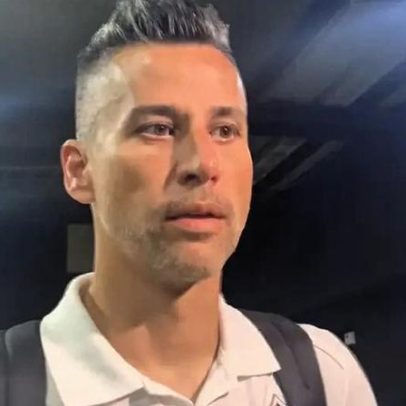 Fábio aponta dificuldade do gramado sintético após Botafogo x Fluminense