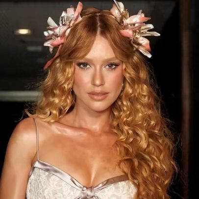 Marina Ruy Barbosa aposta em transparência para noite na Sapucaí