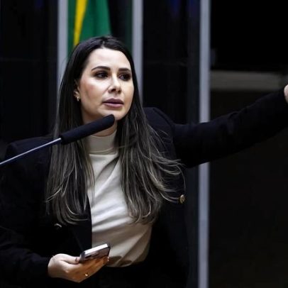 Carol de Toni deixa PL após indicação de Carlos Bolsonaro ao Senado em SC