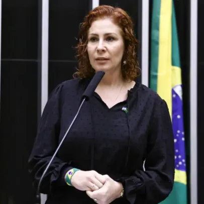 Julgamento de extradição de Zambelli é suspenso após cinco horas