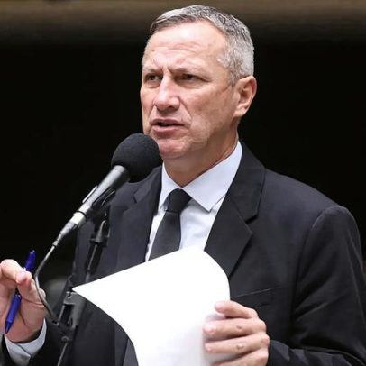 Deputado aciona a PGR pedindo prisão de Lulinha após delação