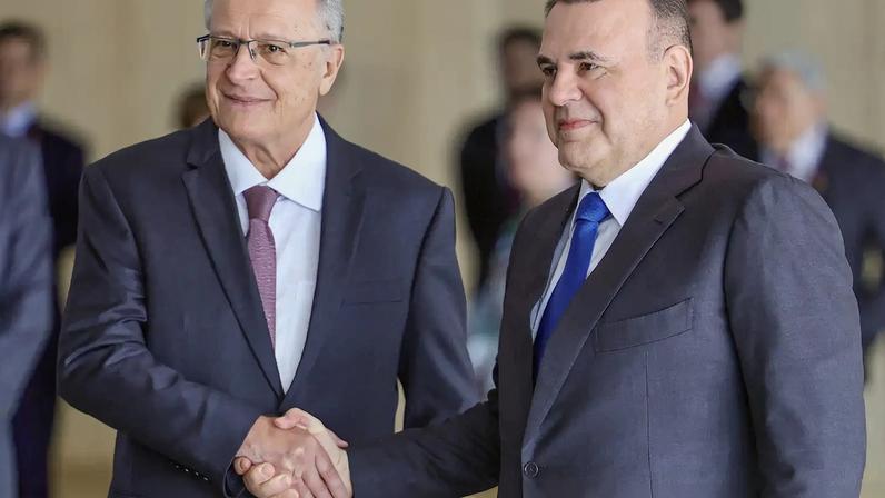 Brasília, (DF) 05/02/2026 - O vice-presidente da República e ministro do Desenvolvimento, Indústria, Comércio e Serviços, Geraldo Alckmin, recebe o primeiro-ministro da Rússia, Mikhail Mishustin, para participar da 8ª Reunião da Comissão Brasil-Rússia de Alto Nível de Cooperação. Foto: Fabio Rodrigues-Pozzebom/ Agência Brasil
