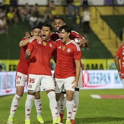 Internacional vence o Ypiranga e avança à final do Gaúcho