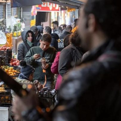 Mesmo com repressão governamental, a população manteve a música