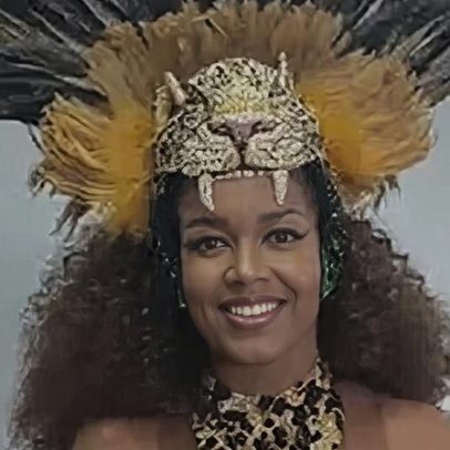 IZA chega para ensaio técnico como rainha de bateria da Imperatriz Leopoldinense