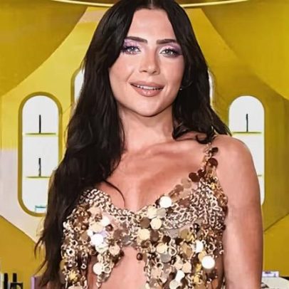 Jade Picon curte primeiro Carnaval em Salvador com look dourado