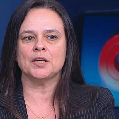 Janaína Paschoal cobra projeto de Flávio e critica postura monárquica