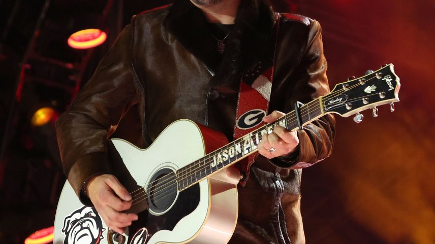 Jason Aldean performs at a New Year’s Eve concert in Nashville on Dec. 31, 2025.