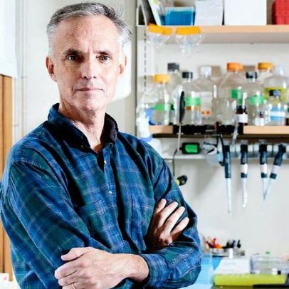 IA acelera descoberta e desenho de fármacos terapêuticos