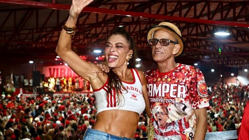 Juliana Paes e Mestre Ciça são exaltados