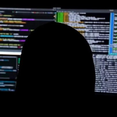 Hacker é preso por burlar sistemas para pagar 1 centavo em hospedagem de luxo