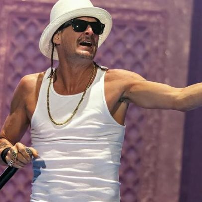 Kid Rock faz lip sync modesto em show anti-halftime da TPUSA