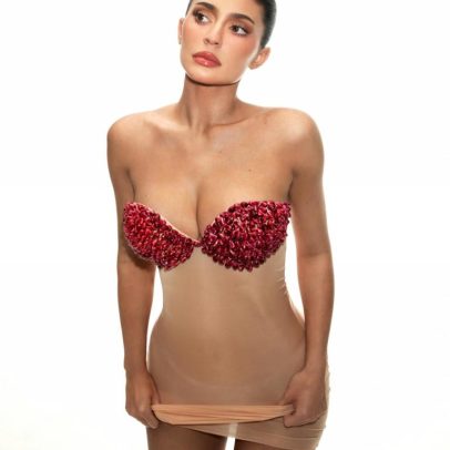 O look mais recente de Kylie Jenner gera repercussão nas redes
