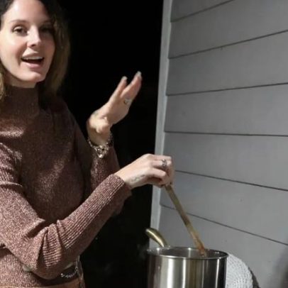 Lana Del Rey lança vídeo com tom lúdico em 'White Feather Hawk Tail Deer Hunter'