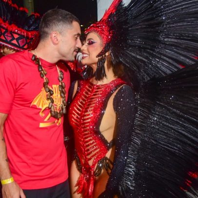 Lexa recebe beijo do marido Ricardo Vianna no Desfile das Campeãs