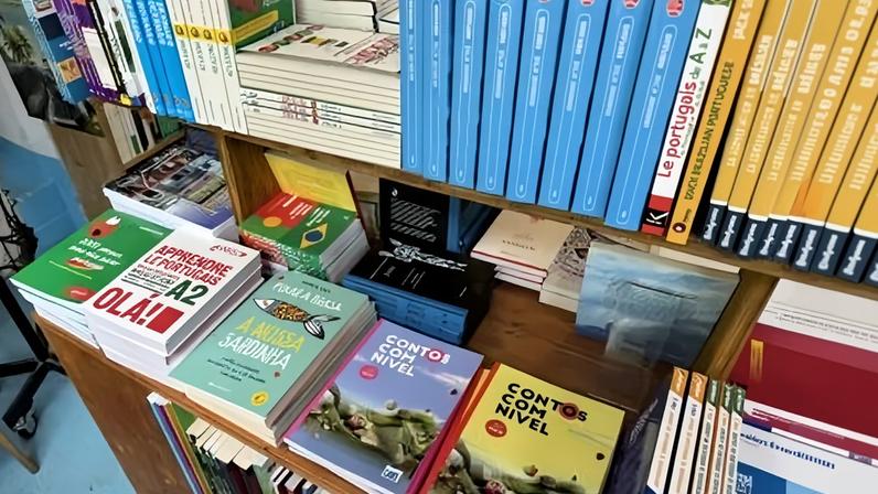 Livros em português na Librairie Portugaise & Brésilienne, em Paris