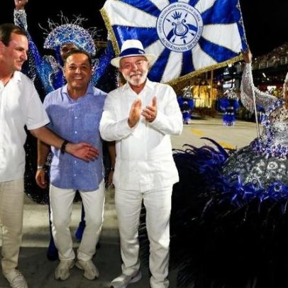 Desfile exalta Lula e debocha de Bolsonaro; Lula vai à avenida sem Janja