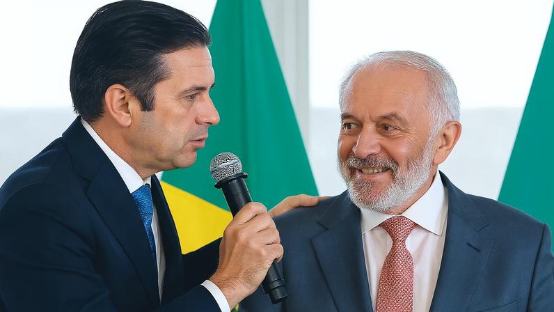 Lula e Hugo Motta durante encontro em Brasília: presidente da Câmara promete acelerar votação de acordo Mercosul-UE, uma das prioridades do governo no Congresso. (Foto: Ricardo Stuckert / PR)