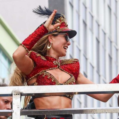 Mariana Ximenes participa do bloco de Anitta em 15 fotos