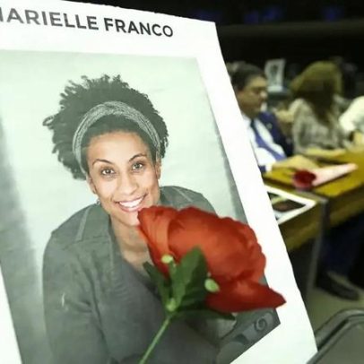 Justiça condena Queiroz e Lessa a indenizar viúva de Marielle Franco em 200 mil