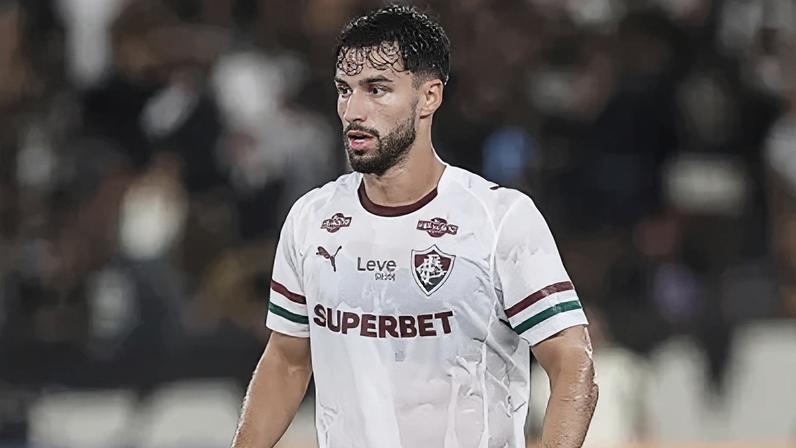 Martinelli em ação pelo Fluminense contra o Vasco