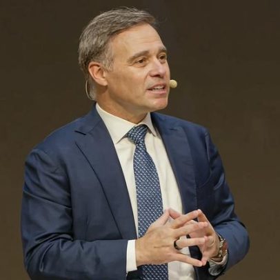 Mendonça alerta: busque a Deus, não o poder