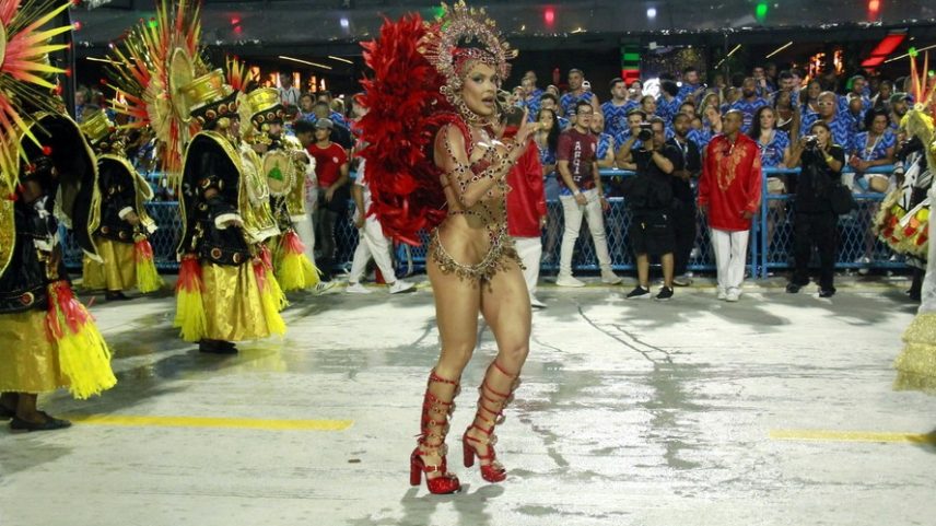 Desfile da Unidos de Padre Miguel — Foto: GRAÇA PAES/ZAPP NEWS