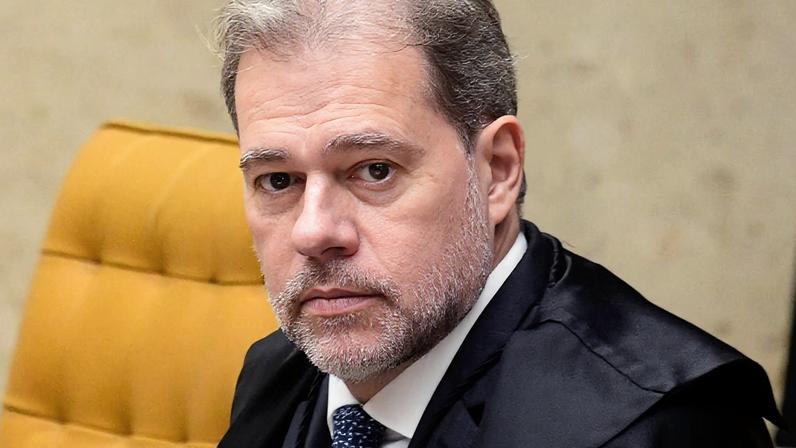 Ministro Dias Toffoli durante sessão plenária do STF