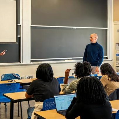Conectar ciência e sociedade na bioeconomia emergente