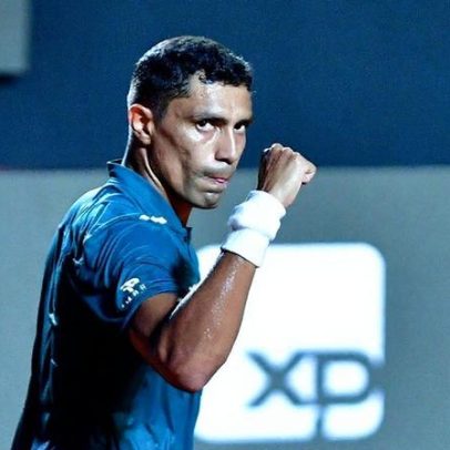 Monteiro e Marcondes vencem favoritos e avançam no quali