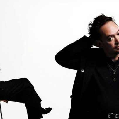 Mumford and Sons apresentam Prizefighter de forma contida